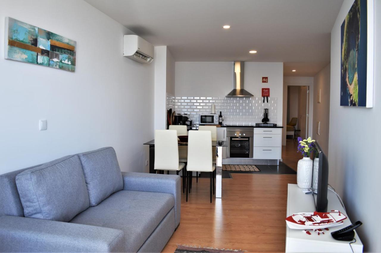 Ocean Blue Apartment ปอนตาเดลกาดา ภายนอก รูปภาพ