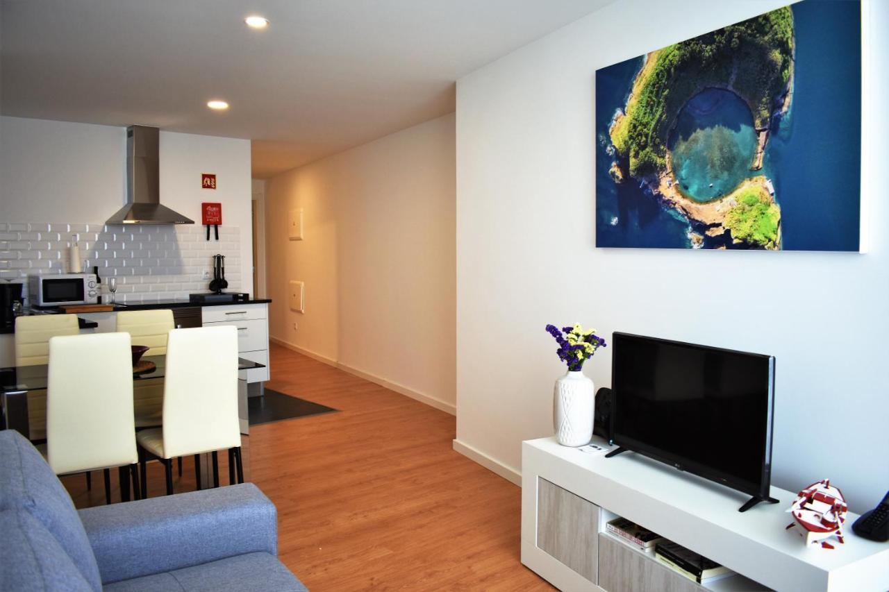 Ocean Blue Apartment ปอนตาเดลกาดา ภายนอก รูปภาพ