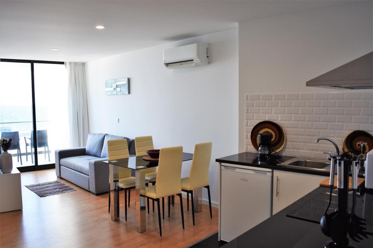 Ocean Blue Apartment ปอนตาเดลกาดา ภายนอก รูปภาพ